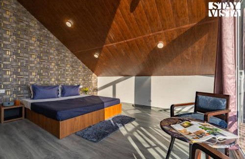 Shimla Villa | StayVista at Orion Villa with Jacuzzi, Mountain View