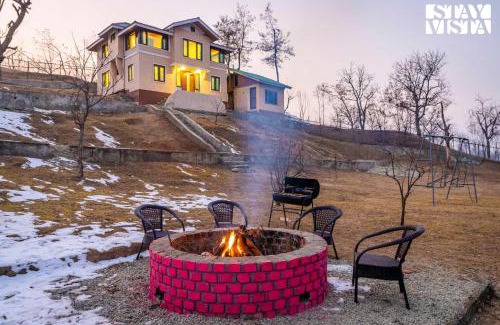 Srinagar Villa | StayVista at Riverscape with Views, WiFi, Heater