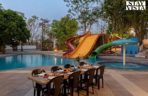 Gaulwadi Resort | StayVista at Swirl & Splash with Pool, Lawn, Wi-Fi
