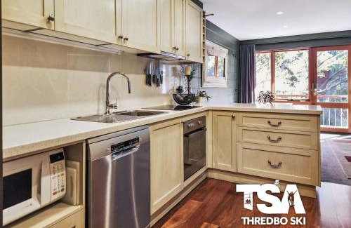 Thredbo Ski Chalet | Steamboat 2