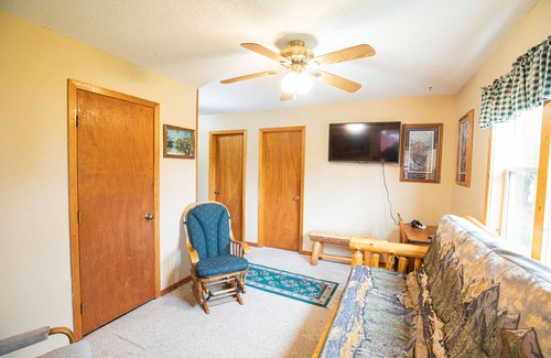 Walker Cabin | Steamboat Bay Resort Cabin 7 - Large/multiple family cabin