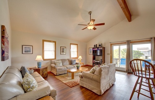Brigands' Bay House | Steer - Upscale 3 Bedroom Canalfront Home in Frisco