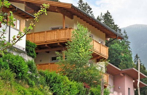 Hippach Apartment | Stefan (H83BP9C)