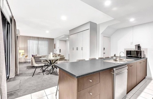 Hackney Apartment | Stellar Apartments 3 bedroom apartment with rooftopviews overlooking the city