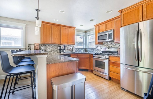 Magnolia House | Stellar Interbay 3BR Townhome w/Balcony, nr Restaurants, by Blueground