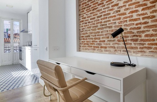 Trafalgar Apartment | Stellar Trafalgar 1BR w/Elevator, Fully Furnished, by Blueground