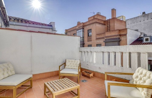Trafalgar Apartment | Stellar Trafalgar 1BR w/Elevator, Fully Furnished, by Blueground