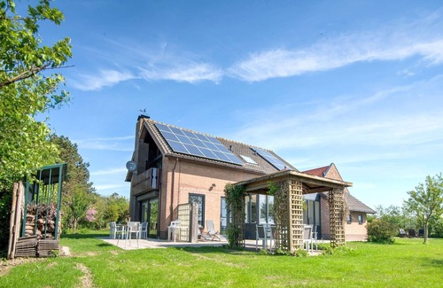 Cadzand-Bad Villa | Stellar Villa in Cadzand with Private Garden near Sea