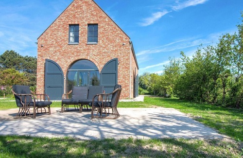 Cadzand-Bad Villa | Stellar Villa in Cadzand with Private Garden near Sea