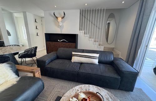 Stellenbosch House | StelVol