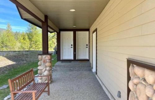 East Kootenay Apartment | Stemwinder Duplex Chalet by StayIn