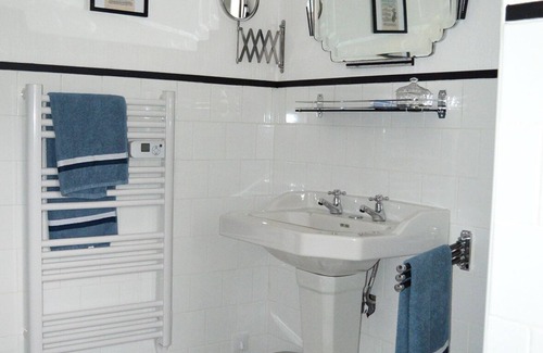 Saint-Clair-sur-l'Elle Bed & Breakfast | Step back in time at our 1930s/40s decorated 18th Century home