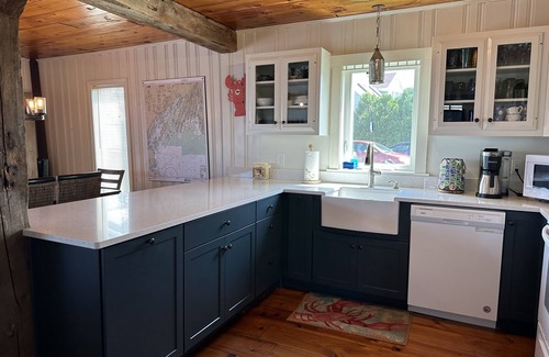 Mid-Coast and Islands Cottage | Step off the deck to enjoy the beach & a short walk down the scenic peninsula ~