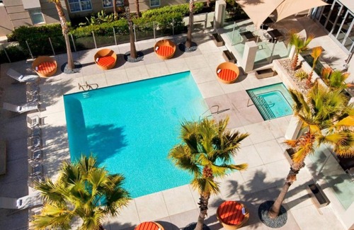 Newark House | Step up your stay at our boutique Newark, California