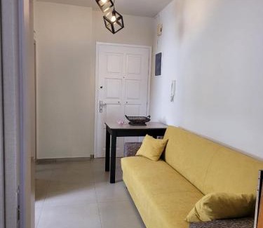 Rafina-Pikermi Apartment | Stephie's apartment by the sea