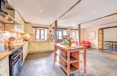 Marwood House | Stepps Farm - Five Bedroom House, Sleeps 12