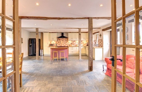 Marwood House | Stepps Farm - Five Bedroom House, Sleeps 12