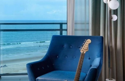 East Daytona Hotel | Steps Away from Daytona Beach! 4 Units, Swimming Pool, Pets are Welcome!