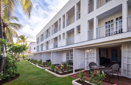 St. Lawrence Gap Apartment | Steps Away from Dover Beach! 3 Convenient Units | FREE Parking, Outdoor Pool!
