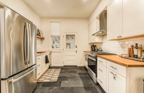 Stroudsburg Apartment | Steps From Downtown Stroudsburg | 2BR + Sleeps 4
