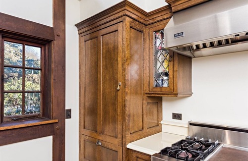 Watch Hill House | Steps from East Beach-4 Bedrooms