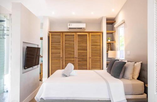 Las Escobas del Venado House | Steps From Ocean Couple's Getaway Private Villa