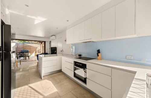 Palm Beach House | Steps from Sand: 2-Bed Beach Escape with Courtyard