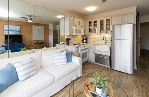 Hilton Head Island Villa | Steps from the Beach! Ocean View, Clean, Beautiful Villa by Coligny