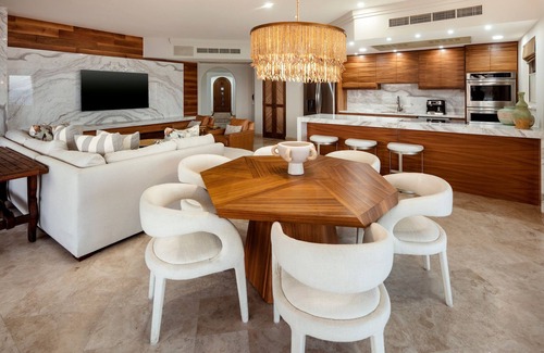 El Medano Ejidal Villa | 👣 Steps From the Beach, Jacuzzi, Lux Amenities, 3000 SqFt, Great Reviews -3301