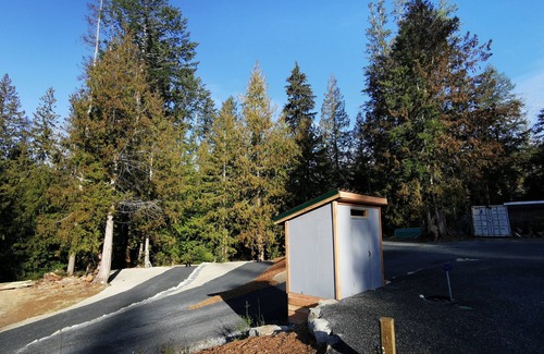 Powell River RV Rental | Steps from the Beach Off-grid Campsite - Site 3