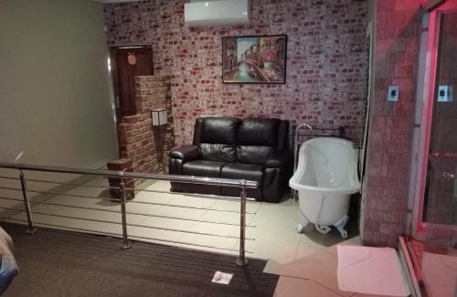 Port Elizabeth House | Steps On Cape Guest House