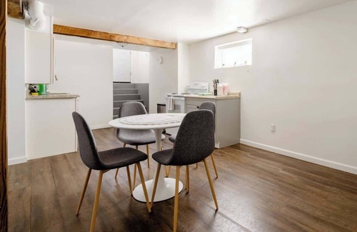 Hosford-Abernethy House | Steps to Bars, Food & Breweries 1BR Sleeps 4