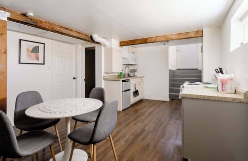 Hosford-Abernethy House | Steps to Bars, Food & Breweries 1BR Sleeps 4