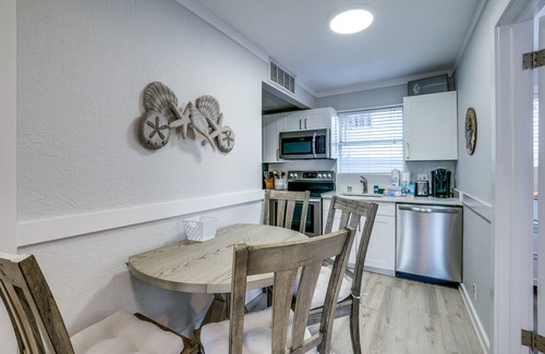 Bradenton Beach Condo | Steps to Beach - Seagrass Flats 2 by SeaBreeze Vacation