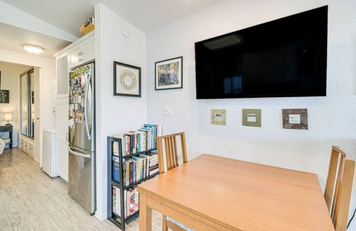 Lake Havasu City House | Steps to Beach: Lake Havasu City Home w/Grill!