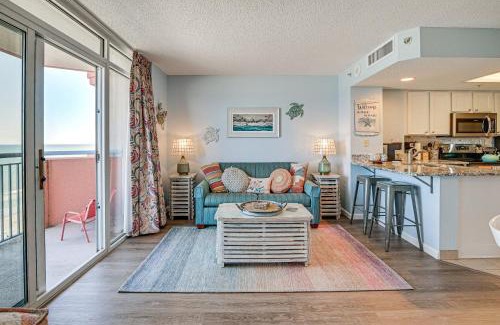 Myrtle Beach Apartment | Steps to Boardwalk Condo with Pool in Myrtle Beach