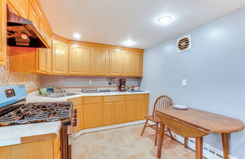 West Side Apartment | Steps to Lincoln Park: Spacious Apt in Jersey City