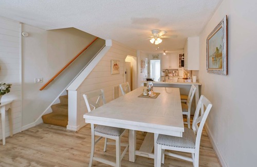 Dewey Beach Apartment | Steps to Rehoboth Bay Marina! Condo w/ Pool Access