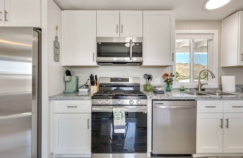 Holiday Shores House | Steps to Sparkling Water: Bullhead City Getaway