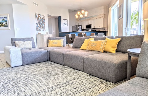 Avalon Beach Estates Condo | Steps to the Beach, Oceanview Condo, Pool, Sleeps 10