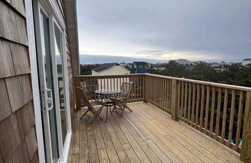 Salvo Apartment | STEPS TO THE BEACH AMPLE PARKING YEAR ROUND FOR FISHING TRAILERS