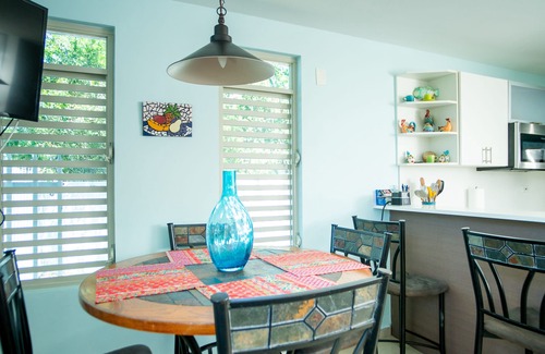 Stella House | Steps to the Beach. Pool, Jacuzzi, Terrace with views. Romantic. Kids welcome!