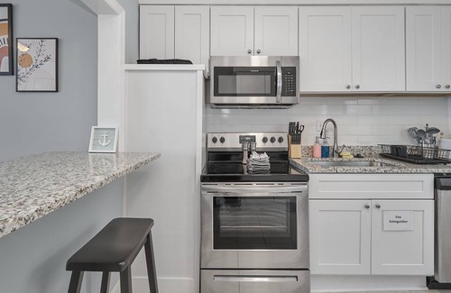 Cottage Line Apartment | Steps to the Beach/Pool, Bay Side Suite