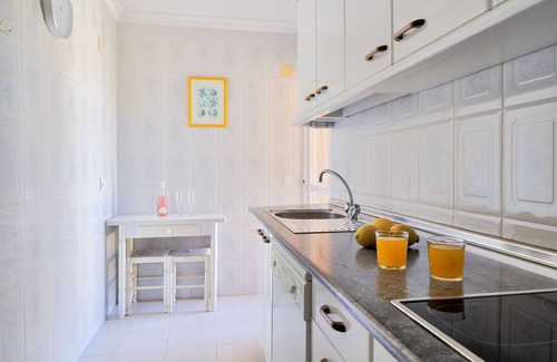Guadalmar Apartment | Steps to the Beach: Spacious Apartment in Málaga