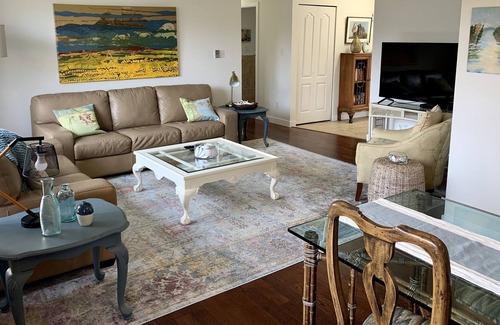 Regional District of Nanaimo House | Steps To The Ocean. Private Home. Great Location In Parksville. Air Conditioned.