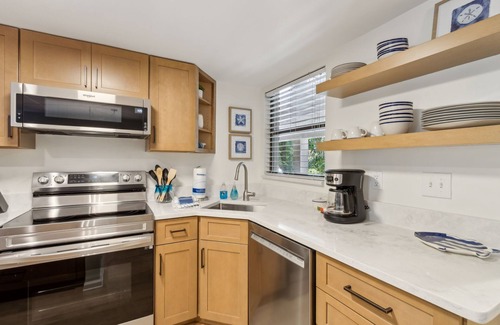 Amelia City Condo | Steps to the Pool | 2 King Beds with Private Patio