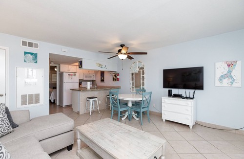Corpus Christi Condo | Steps to the Sand! Pet-Friendly Condo with Pool, Hot Tub, & Dune Views