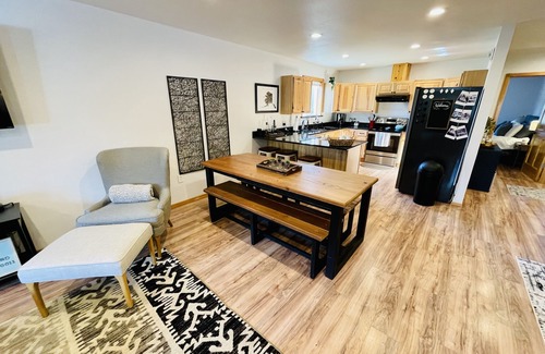Sterling House | Sterling Escape - Close to the BEST Kenai fishing!