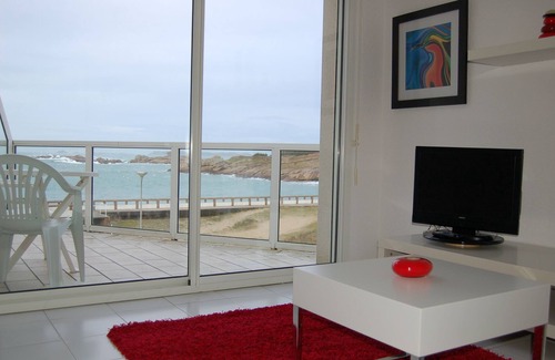 Tregastel Apartment | "STERNES" Trégastel sea beach 40 m from the water Côte Granit Rose