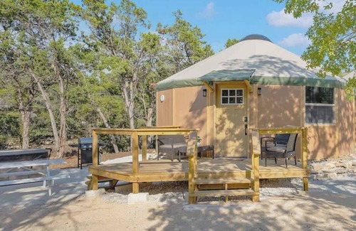Canyon Lake Cabin | Stetson Luxury Yurt-Cabin: w/Hot & Soaking Tub